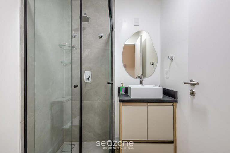 Estúdio c/ Varanda a 50 m da Praia PSO0405