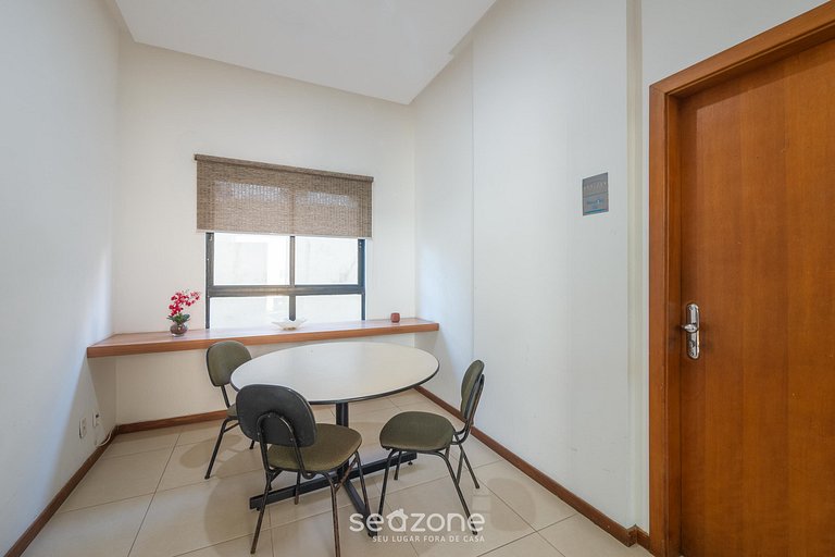 Apto em Cond. c/ Piscina a 300m da Praia HOR0285