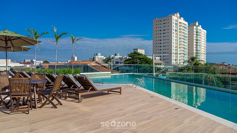 Apto en Cond. con Piscina y Vista Mar BHC1206