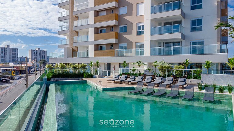 Apto en Cond. con Piscina y Vista Mar BHC1206