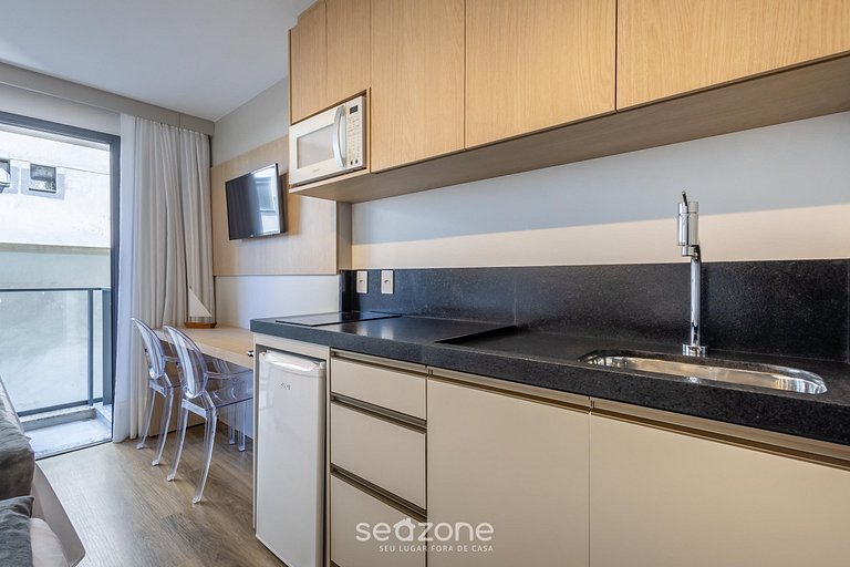 Estúdio c/ Varanda a 50 m da Praia PSO0405