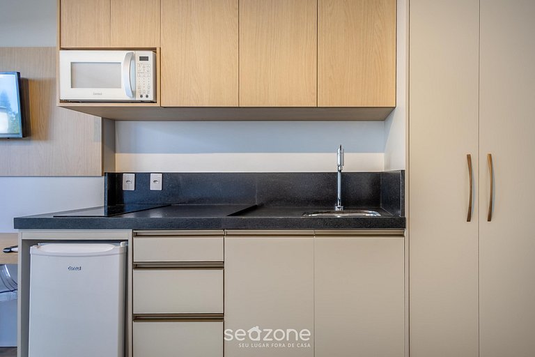 Estúdio c/ Varanda a 50 m da Praia PSO0405