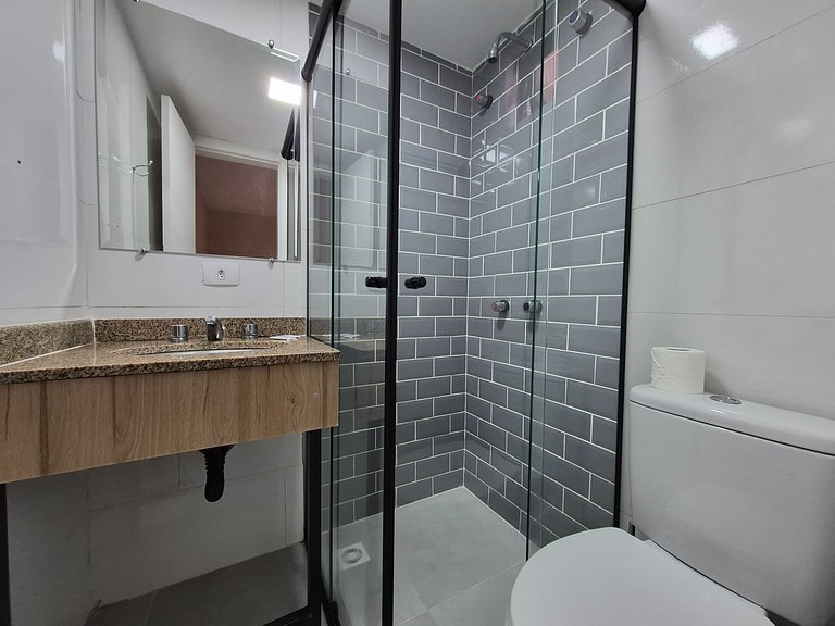 Studio em condo. c/ piscina no Alto da XV UPP0605