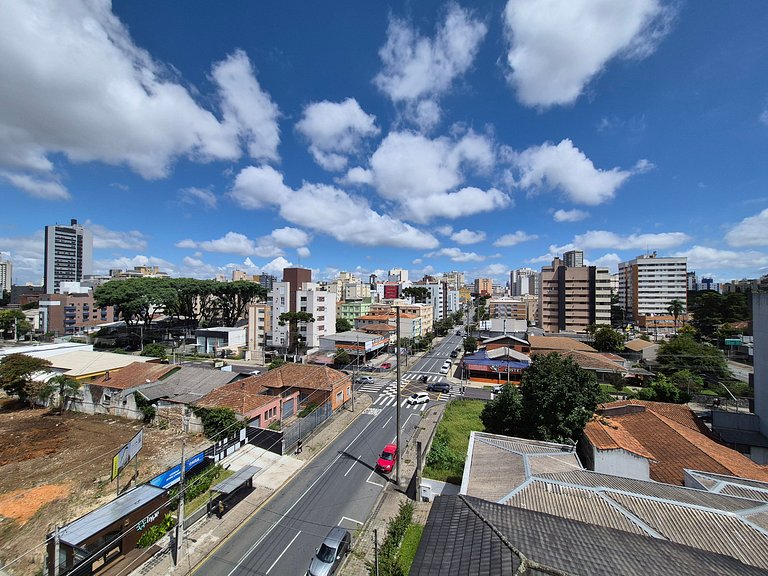 Studio em condo. c/ piscina no Alto da XV UPP0605