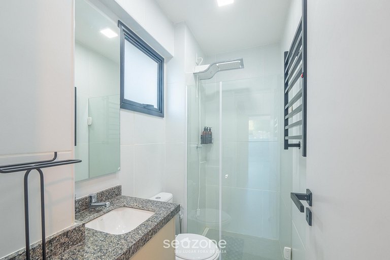 Studio en Cond. con Piscina y Vista al mar SBZ0207