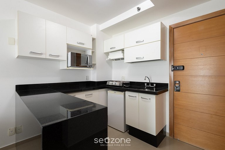 Apto em cond. c/ piscina na Asa Norte BHY1704