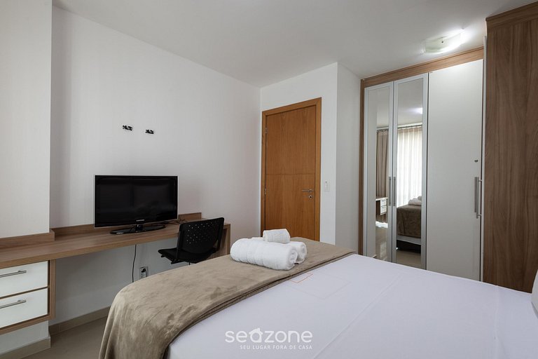 Apto em cond. c/ piscina na Asa Norte BHY1704