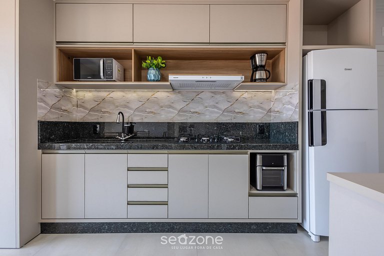 Apt 650m de Beto Carrero en Cond. c/ Pisc. LAV0401