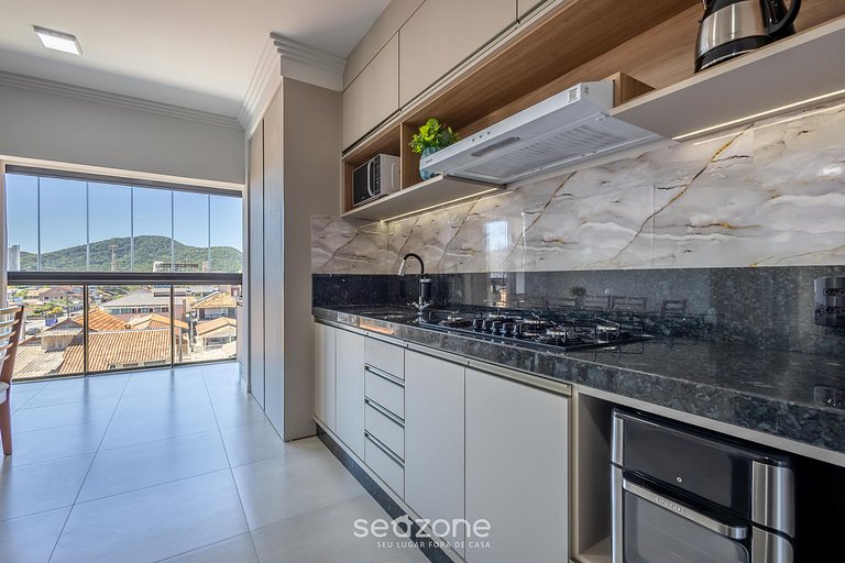 Apt 650m de Beto Carrero en Cond. c/ Pisc. LAV0401