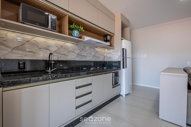 Apt 650m do Beto Carrero em cond. c Pisc. LAV0401