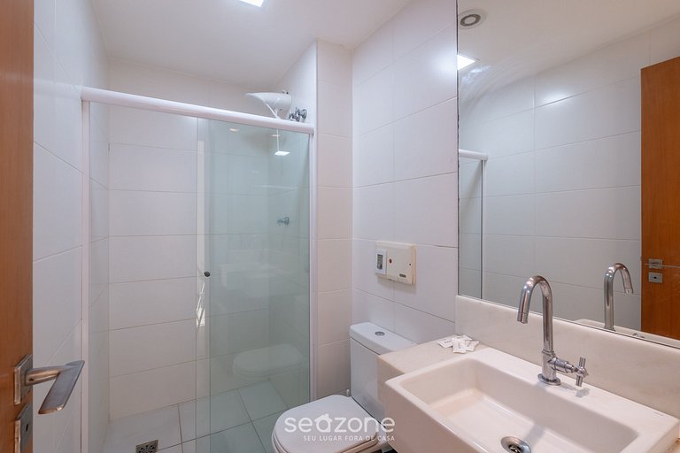 Apto c/ varanda e vista a beira-mar, Barra EXP0311