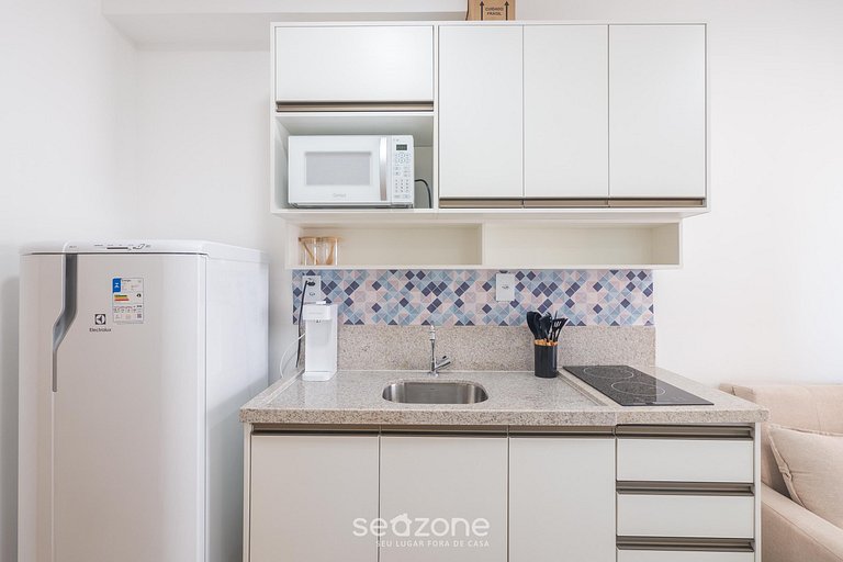 Apto en Cond. con Piscina en Federação HFO1006