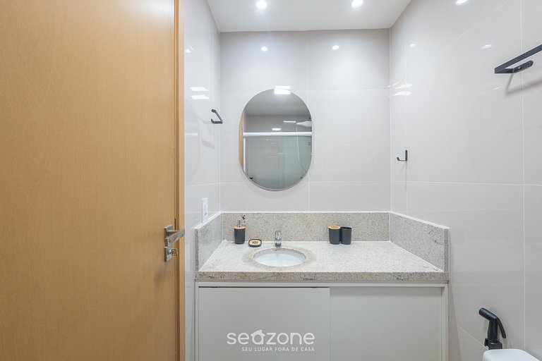 Apto en Cond. con Piscina en Federação HFO1006