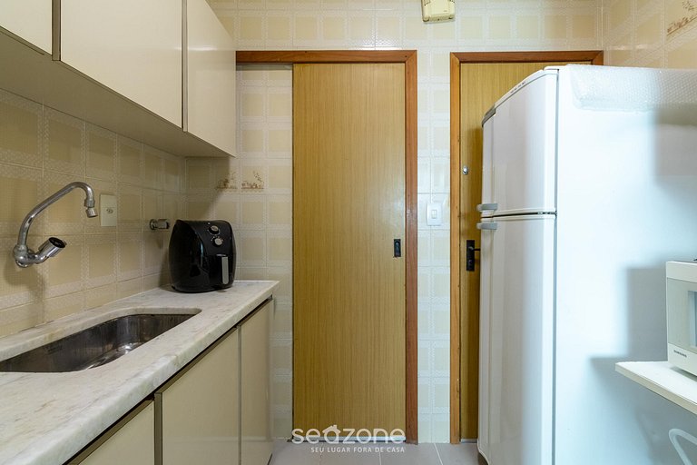 Apt 3 Dormitorios en Edificio Frente Mar ADLB0203