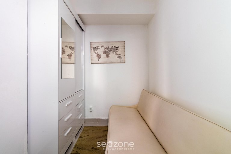 Apt 3 Dormitorios en Edificio Frente Mar ADLB0203