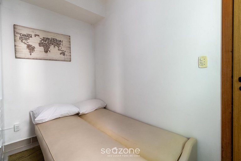 Apt 3 Dormitorios en Edificio Frente Mar ADLB0203