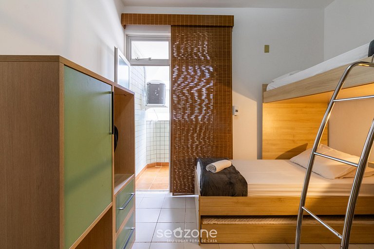 Apt 3 Dormitorios en Edificio Frente Mar ADLB0203