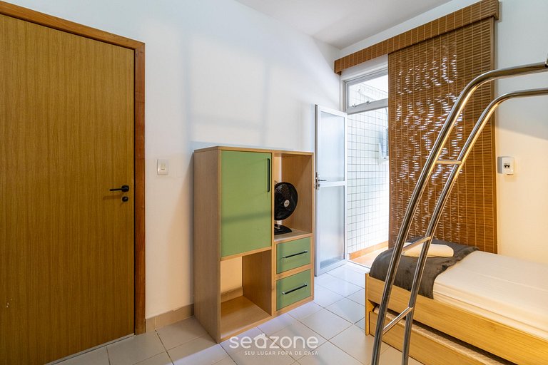 Apt 3 Dormitorios en Edificio Frente Mar ADLB0203