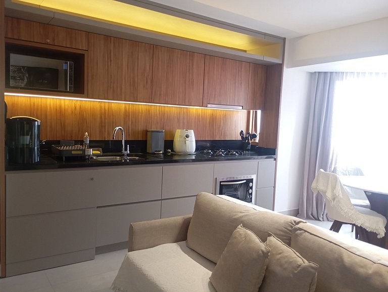 Apto Moderno c/ churrasq. em Jurerê IBA0401