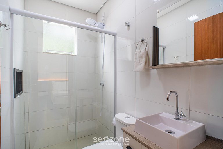 Estúdio em Cond. c/ Garagem no Rio Tavares ALA0001