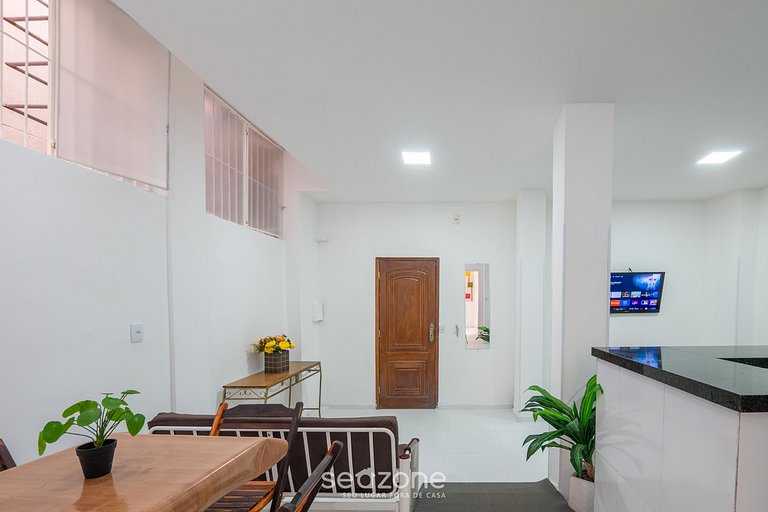 Apto 2 Quartos em Salvador LEB0101