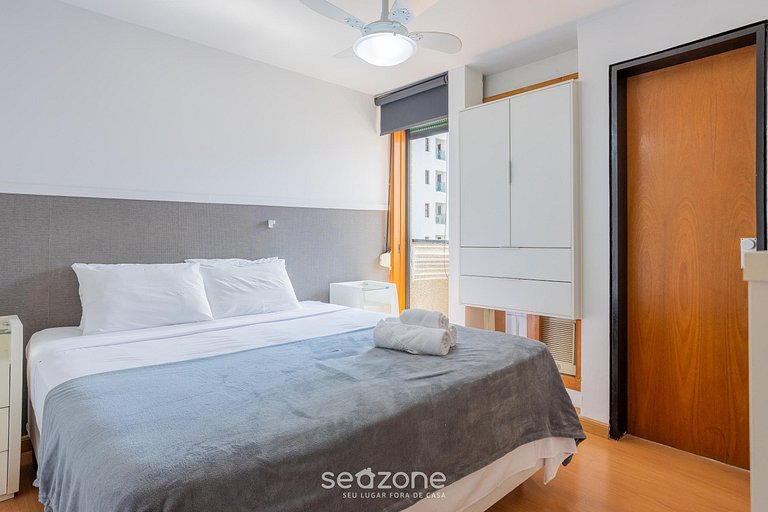 Apto em Cond. c/ Piscina no Campo Belo BBE0033