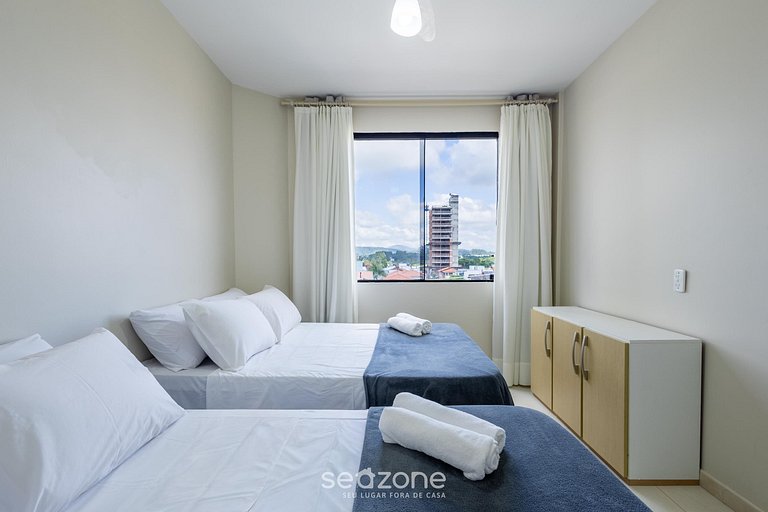 Apto c/ churrasq. a 210 do mar, Piçarras LCR0301