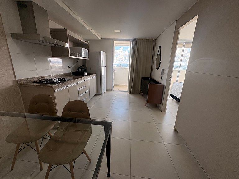 Apto em Cond. c/ Piscina no Jardim Goiás THO2907