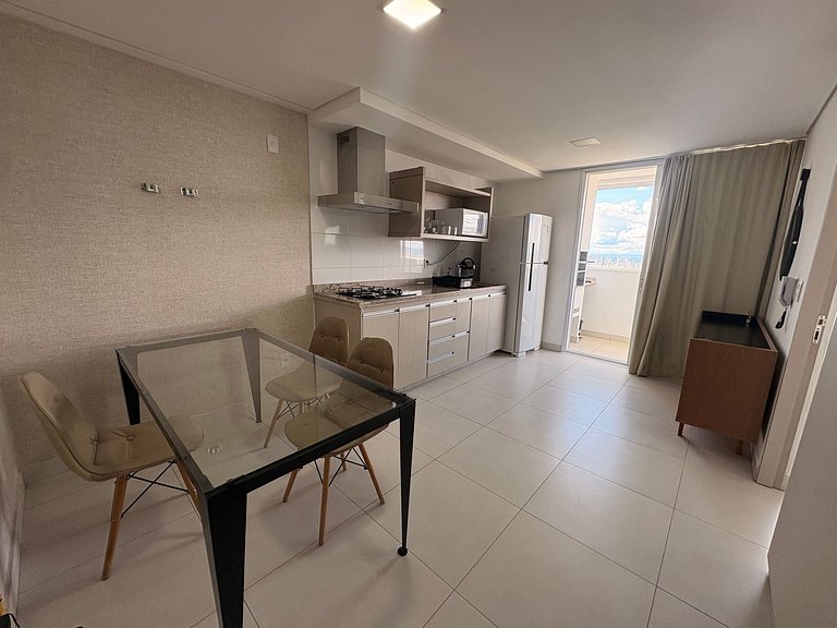 Apto en Cond. con Piscina en Jardim Goiás THO2907