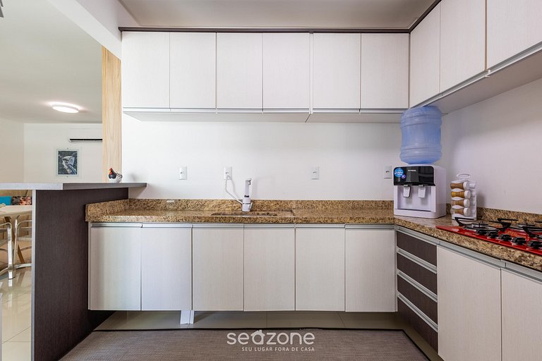 Apto c/ churrasq. a 450m da praia EST0404