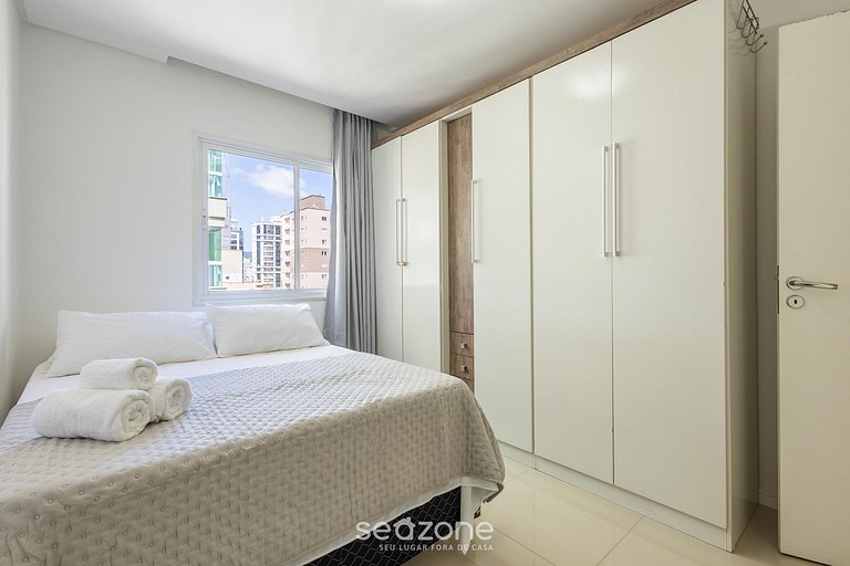 Apto c/ churrasq. a 450m da praia EST0404