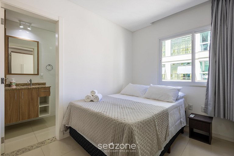 Apto c/ churrasq. a 450m da praia EST0404