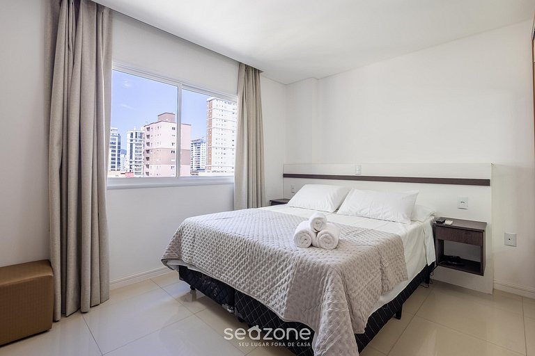 Apto c/ churrasq. a 450m da praia EST0404