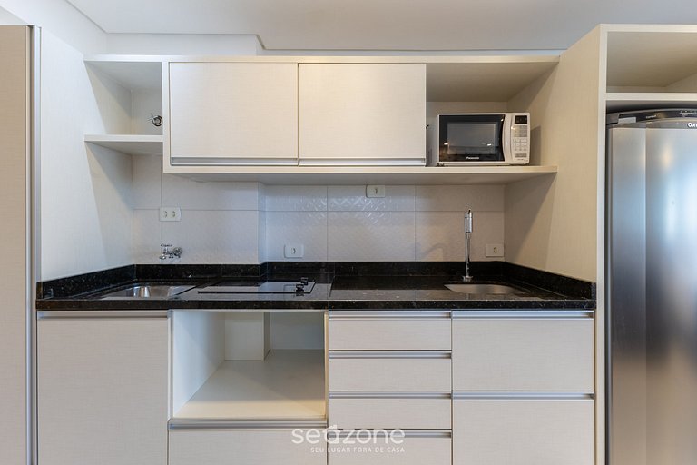 Studio em Cond. c/ Piscina no Rebouças SAK0819