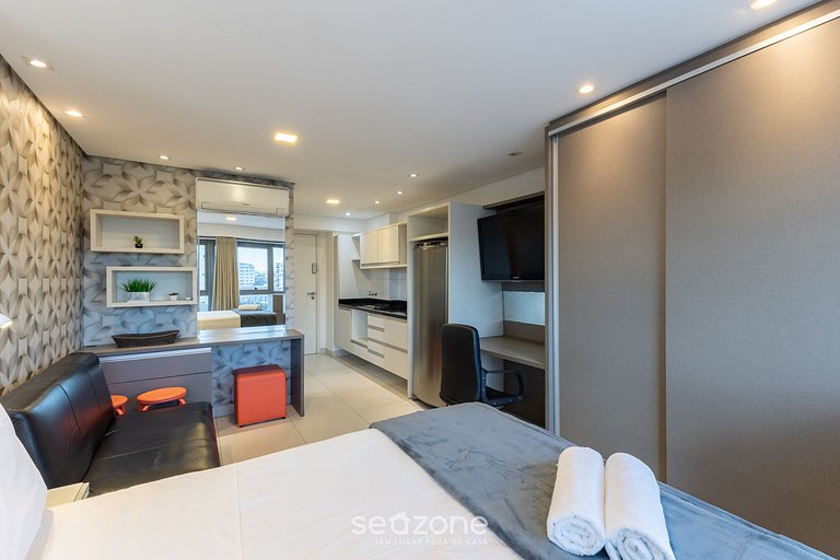 Studio em Cond. c/ Piscina no Rebouças SAK0819