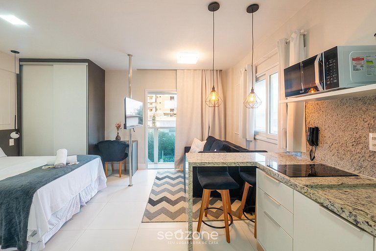 Apto em Cond. c/ Piscina em Itapuã PSP0107