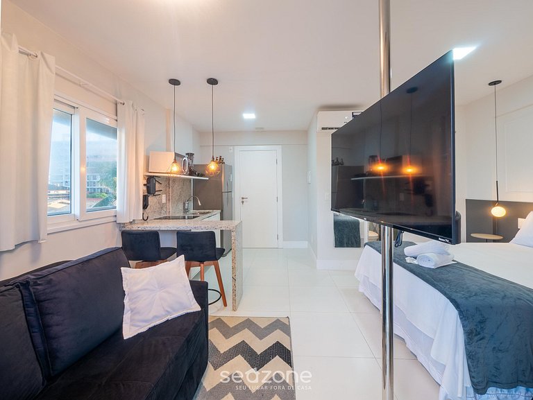 Apto em Cond. c/ Piscina em Itapuã PSP0107