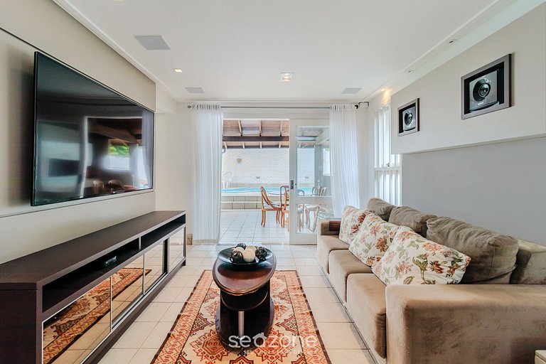 Casa c/ piscina y parrilla en Jurerê - ROM0591