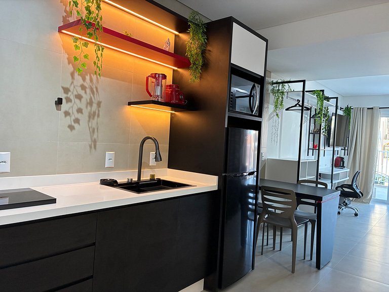 Studio Moderno bem localizado no Centro EKT002