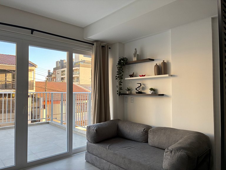 Estudio moderno bien ubicado en el Centro EKT002