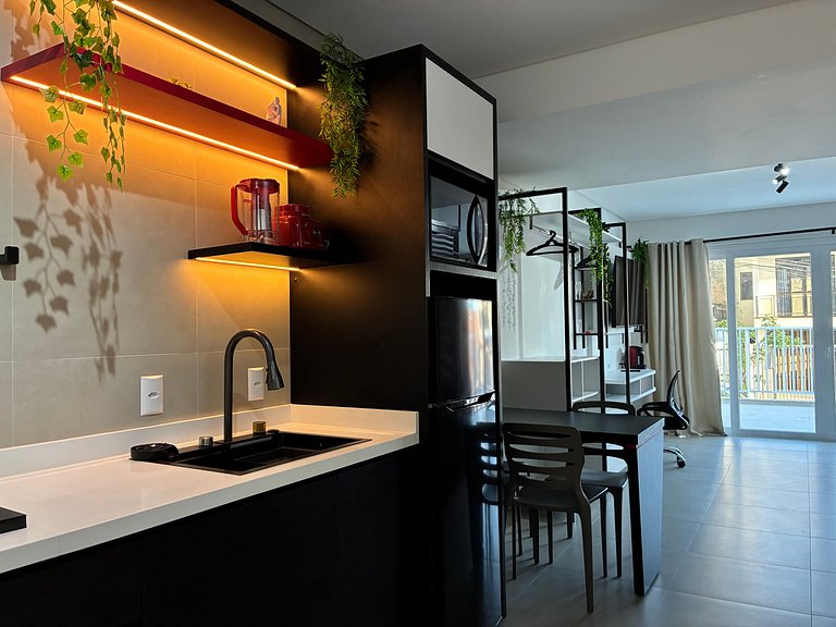 Estudio moderno bien ubicado en el Centro EKT002