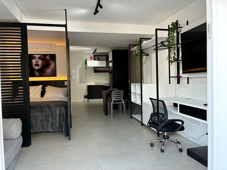 Estudio moderno bien ubicado en el Centro EKT002