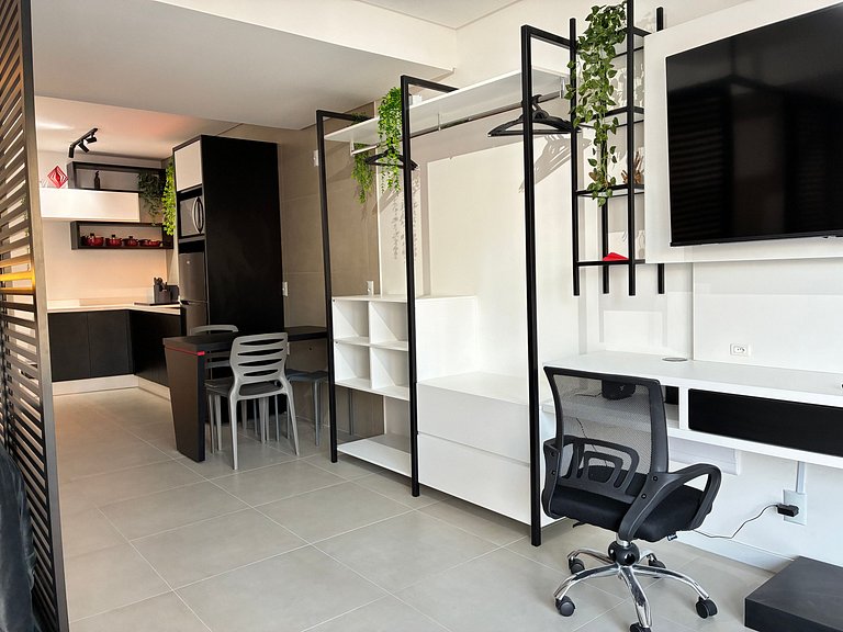 Studio Moderno bem localizado no Centro EKT002