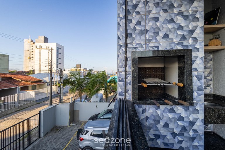 Apart moderno c/ parrilla privada Piçarras CCN0169