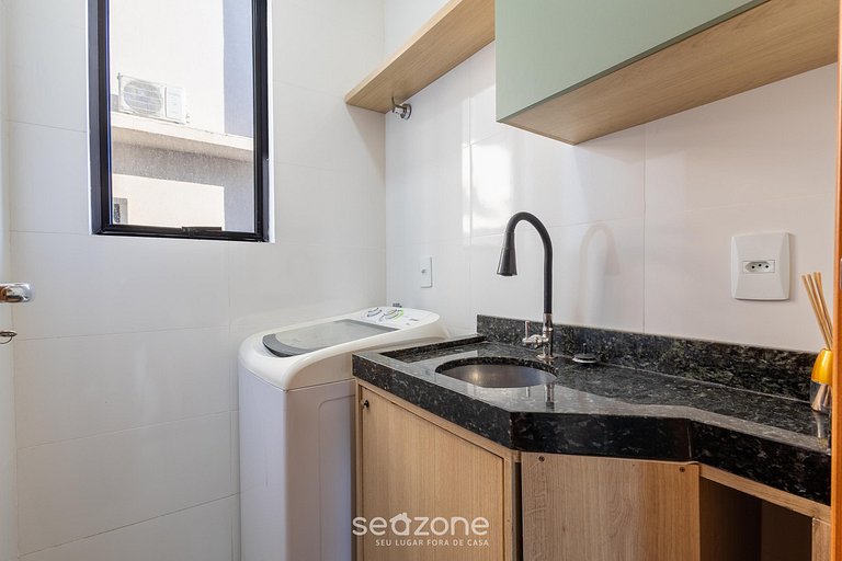 Apart moderno c/ parrilla privada Piçarras CCN0169