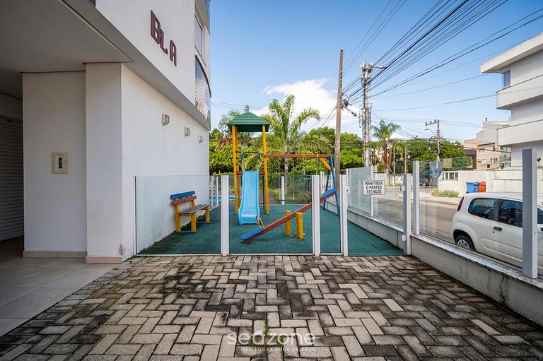 Apartamentos Bem localizados em Cond. c/ piscina nos Inglese