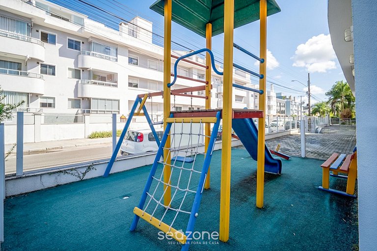 Apartamentos bien ubicados en cond. c/ piscina en Los Ingles