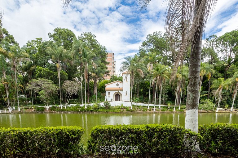 Studio em Cond. c/ Piscina no Centro QUI0605