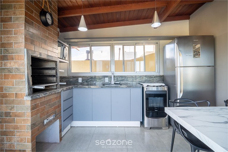 Apto en Cond. con parrilla privada PON0302