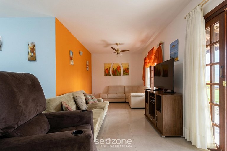 Casa em cond. c/ churrasq. priv. Centro NSZ0194